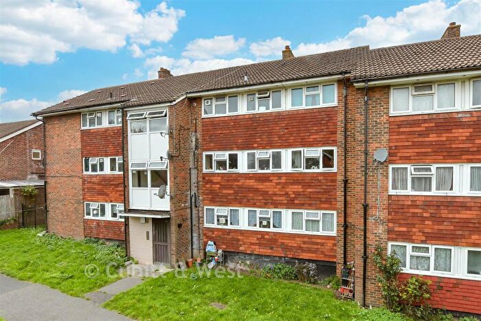 2 Bedroom Apartment For Sale In Shrublands Avenue, Croydon, Surrey, CR0
