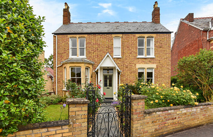 3 Bedroom House To Rent In Islip Road, Oxford, OX2