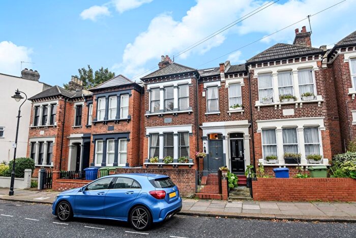 4 Bedroom Semi Detached House To Rent In Mcdowall Road, London, SE5