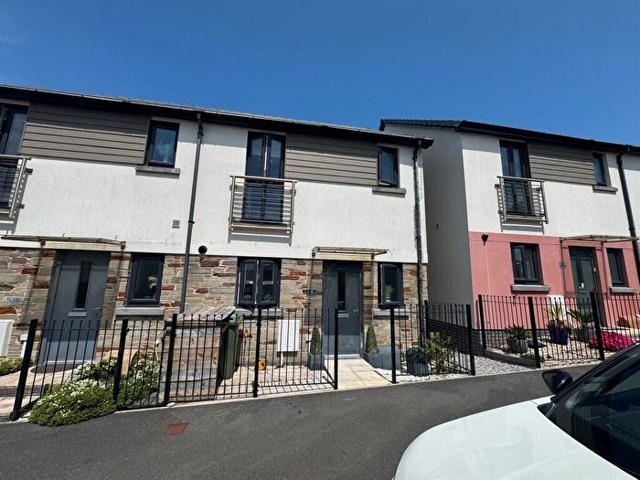 3 Bedroom Semi Detached House For Sale In Halecombe Road, Plymstock, Plymouth, PL9