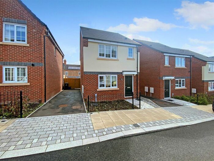 3 Bedroom Detached House To Rent In Wellington Road, Hanley, Stoke-On-Trent, ST1