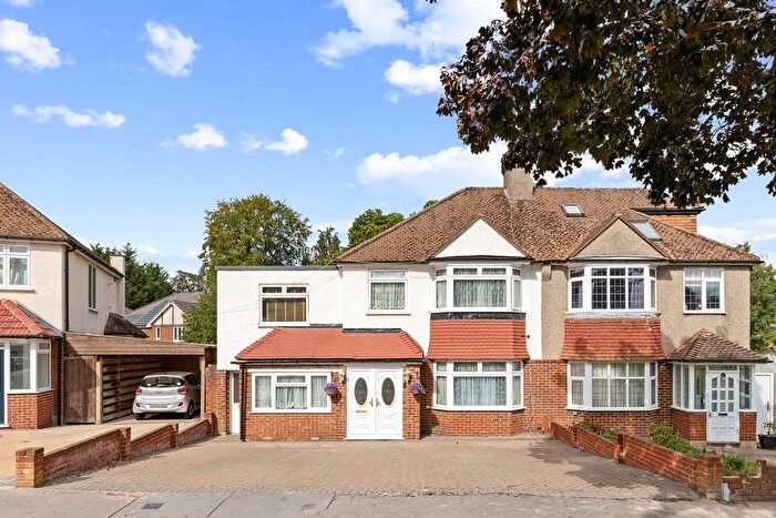 5 Bedroom Semi Detached House For Sale In Crossways, South Croydon, CR2