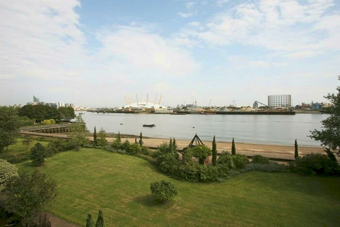 1 Bedroom Flat To Rent In Van Gogh Court, Amsterdam Road, Isle Of Dogs, E14