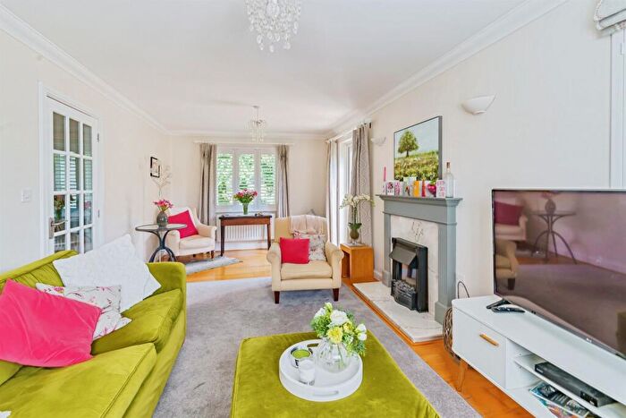 4 Bedroom Detached House For Sale In Swan Court, South Chailey, Lewes, BN8
