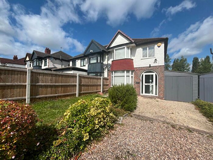 3 Bedroom Semi-Detached House To Rent In Streetsbrook Road, Shirley, Solihull, West Midlands, B90