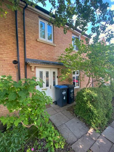 3 Bedroom Terraced House To Rent In Overbecks Close, Rugby, Warwickshire, CV22