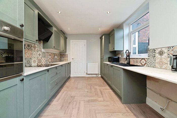 3 Bedroom Terraced House For Sale In Grafton Street, Hull, HU5