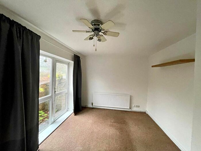 2 Bedroom Property To Rent In Gold Crest Drive, CF23