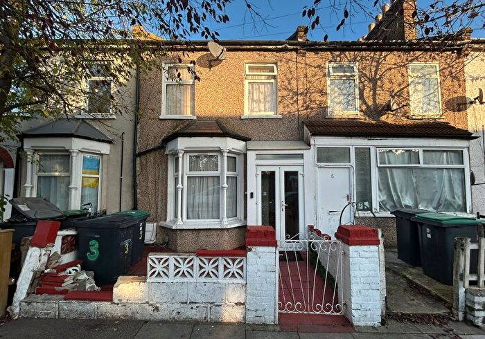 3 Bedroom Terraced House For Sale In Asplins Road, Tottenham, London, N17