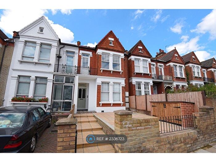 2 Bedroom Flat To Rent In Mitcham Lane, Streatham, SW16