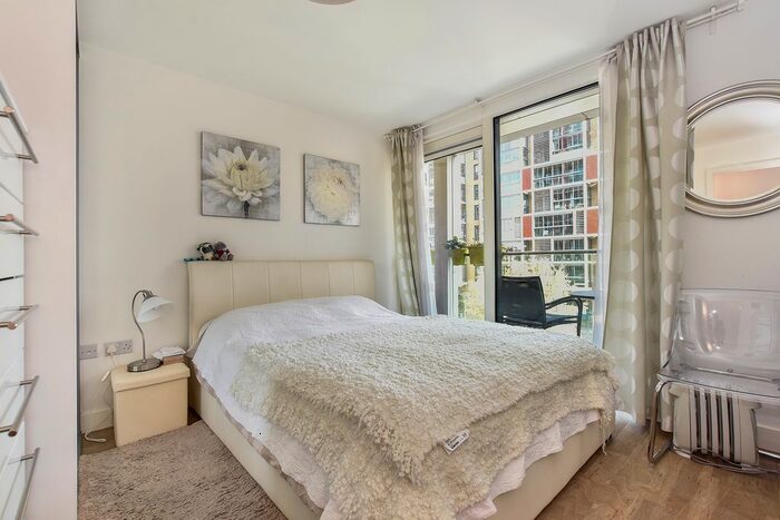2 Bedroom Flat To Rent In Abraham House, Roseberry Place, Abraham House, Roseberry Place, London, E8
