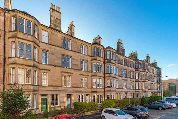 2 Bedroom Flat For Sale In / Spottiswoode Road, Marchmont, EH9