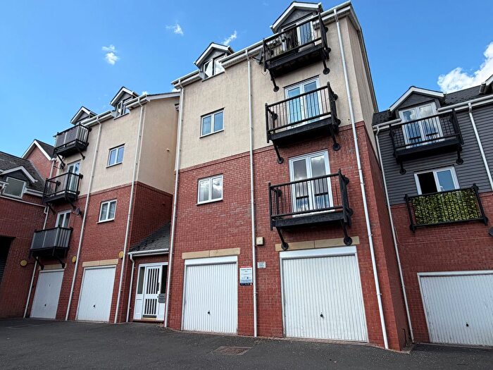 2 Bedroom Flat To Rent In Malborough House, Evesham, WR11