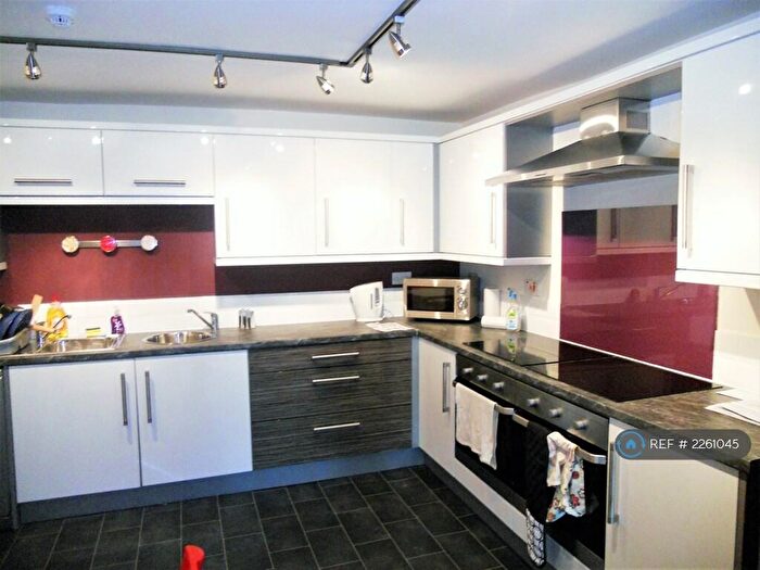 8 Bedroom Terraced House To Rent In Crookesmoor Road, Sheffield, S10