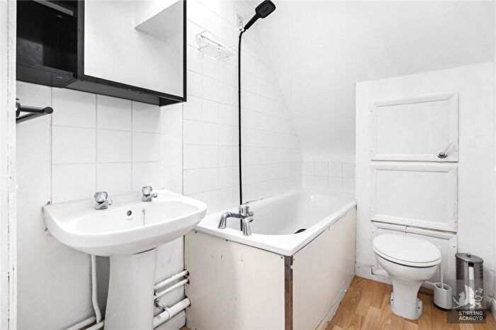 2 Bedroom Apartment To Rent In Wembury Road, London, N6