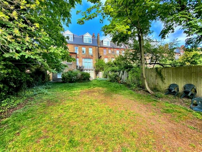 Studio To Rent In Parsifal Road, West Hampstead, London, NW6