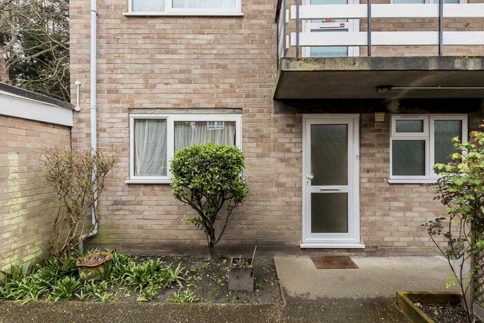 1 Bedroom Flat To Rent In Carlisle Close, Norbiton, Kingston Upon Thames, KT2