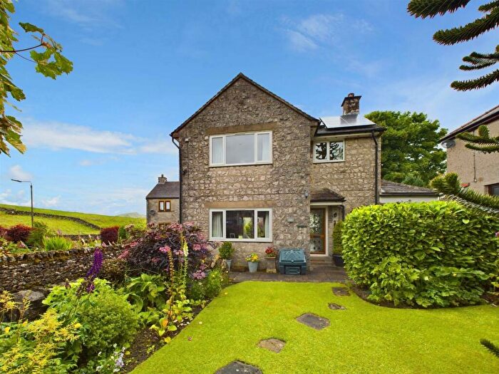 3 Bedroom Detached House For Sale In Earl Sterndale, Buxton, SK17