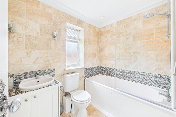 1 Bedroom Property To Rent In Medway Drive, Forest Row, East Sussex, RH18