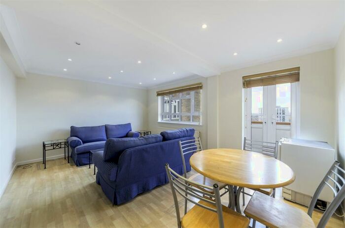 3 Bedroom Apartment To Rent In Orchard Mead, Finchley Road, Golders Green, London, NW11