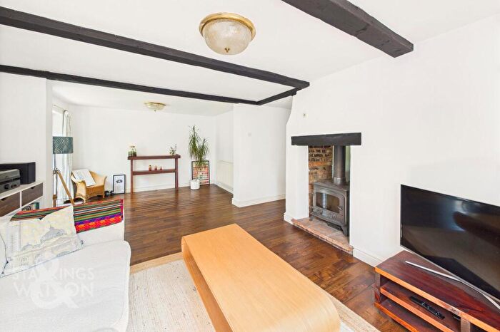 3 Bedroom Cottage For Sale In Sandhole Lane, Little Plumstead, Norwich, NR13