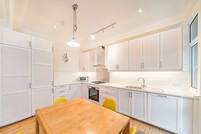 3 Bedroom Property To Rent In Laurel Road, Cottenham Park, SW20