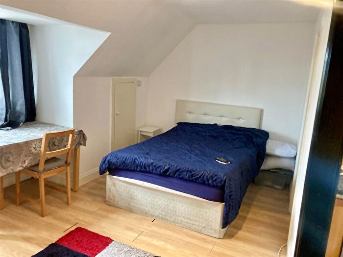 1 Bedroom Flat To Rent In Shenley Road, Borehamwood, WD6