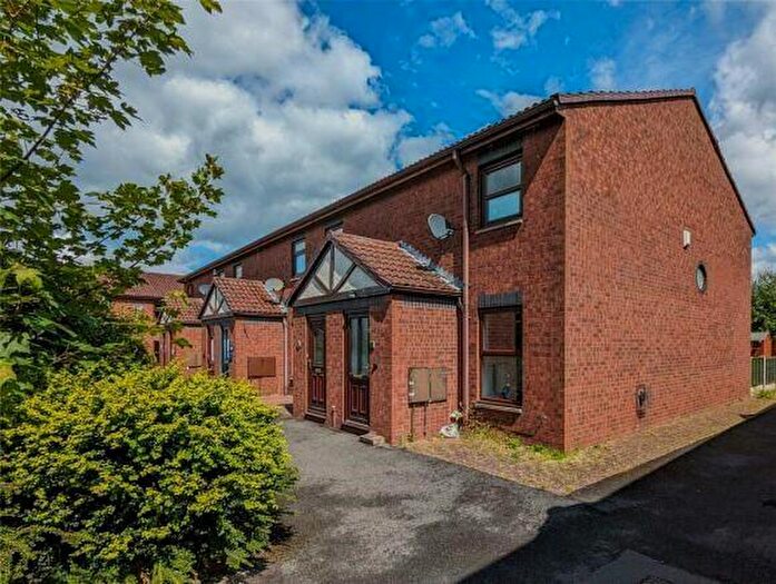2 Bedroom End Of Terrace House To Rent In Nook Street, CA1