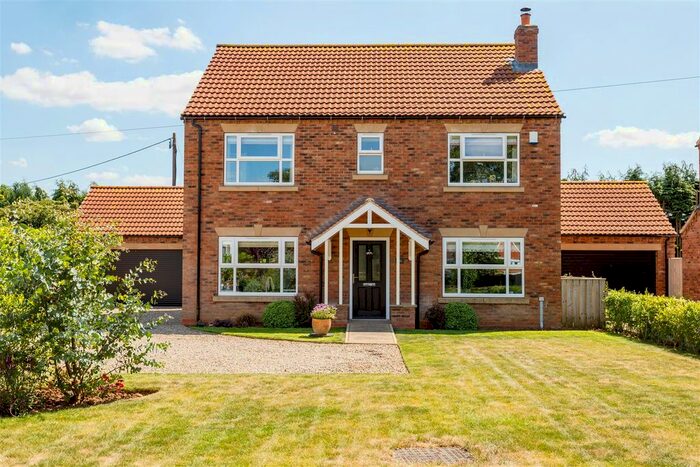 4 Bedroom Detached House For Sale In The Green, Raskelf, York, YO61