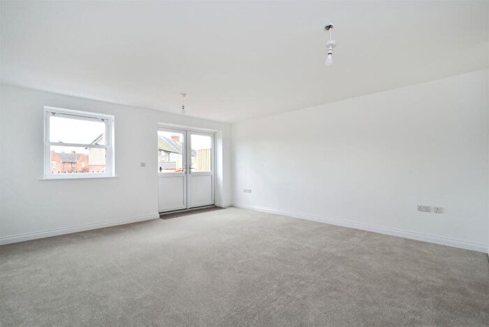 3 Bedroom Town House For Sale In St Nicholas Close, Broomy Hill, Hereford, HR4