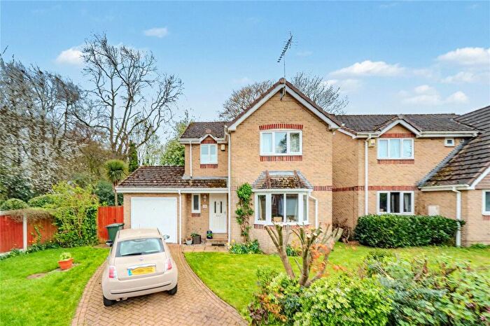 3 Bedroom Detached House For Sale In Maple Croft, New Farnley, Leeds, West Yorkshire, LS12