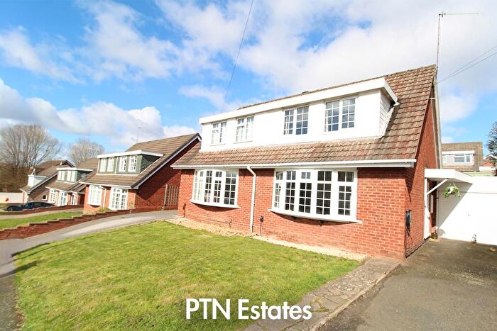 2 Bedroom Property For Sale In Pennine Way, Stourbridge, DY8