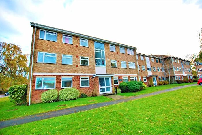 2 Bedroom Apartment To Rent In Jordans Close, Guildford, Surrey, GU1