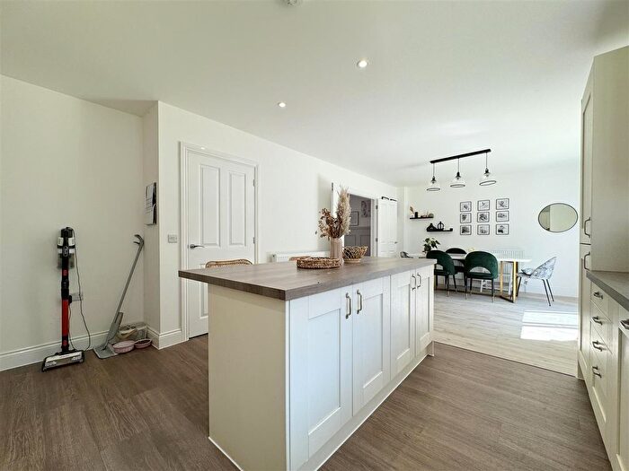 4 Bedroom Detached House For Sale In Tremellyn Road, Mitchell, Newquay, TR8