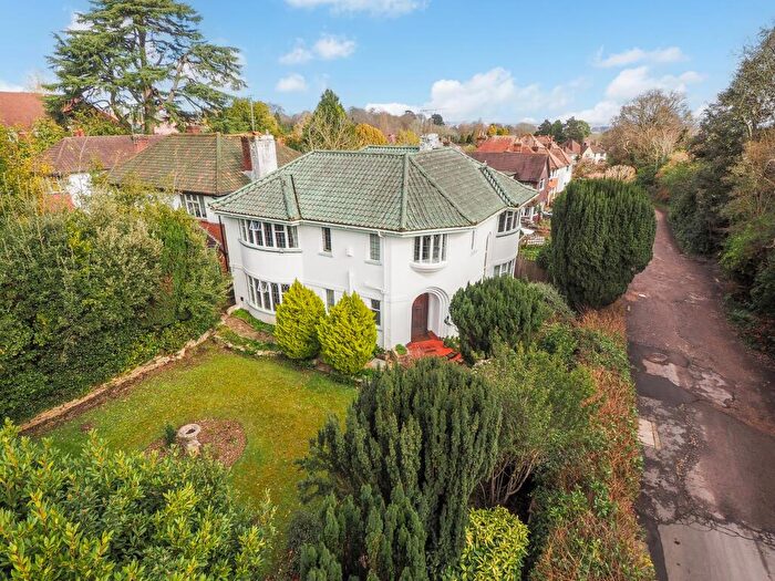 4 Bedroom Detached House For Sale In Bassett, Southampton, SO16
