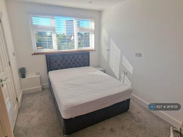 3 Bedroom Flat To Rent In Uckfield Road, Enfield, EN3