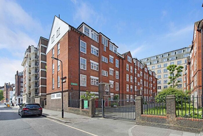 2 Bedroom Flat To Rent In Herbrand Street, Bloomsbury, WC1N