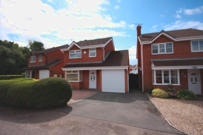 3 Bedroom Detached House To Rent In Yew Tree Close, Evesham, WR11