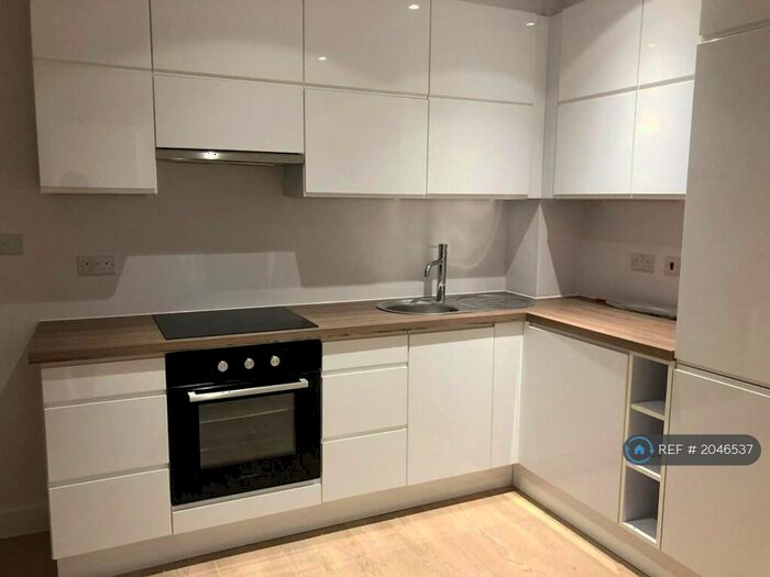 1 Bedroom Flat To Rent In Buckingham Street, Aylesbury, HP20