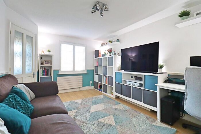 3 Bedroom Terraced House For Sale In Deerleap Way, Braintree, CM7
