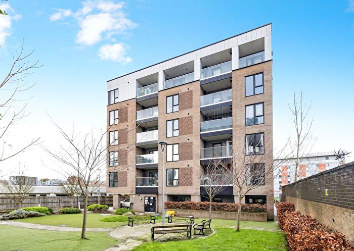 1 Bedroom Flat For Sale In Elstree Way, Borehamwood, WD6