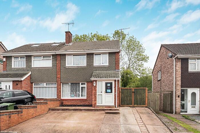 3 Bedroom Semi-Detached House For Sale In Plumtree Drive, Exeter, EX2