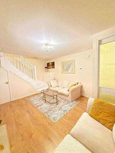 2 Bedroom Maisonette To Rent In Margaret Place, Aberdeen, AB10