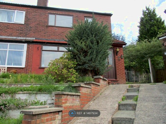 3 Bedroom Semi-Detached House To Rent In Selwyn Avenue, Manchester, M9