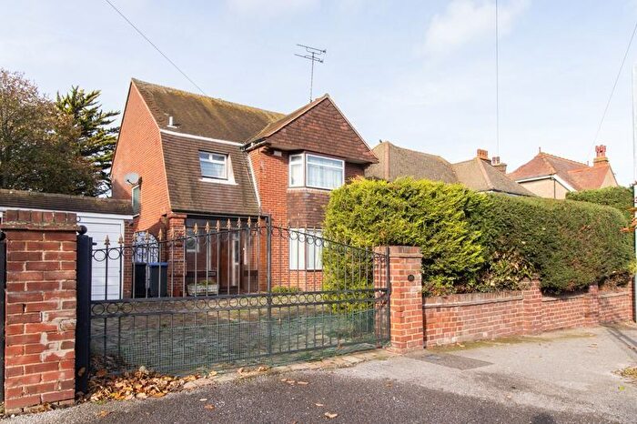 3 Bedroom Detached House For Sale In Devonshire Gardens, Margate, CT9