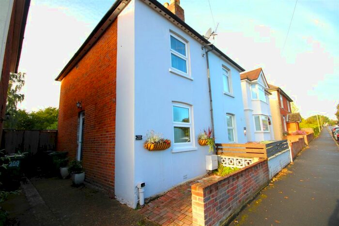 2 Bedroom Property To Rent In Stoughton Road, Guildford, GU1