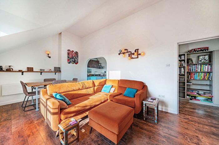 1 Bedroom Flat For Sale In Florence House, Beacon Road, Chatham, Kent., ME5