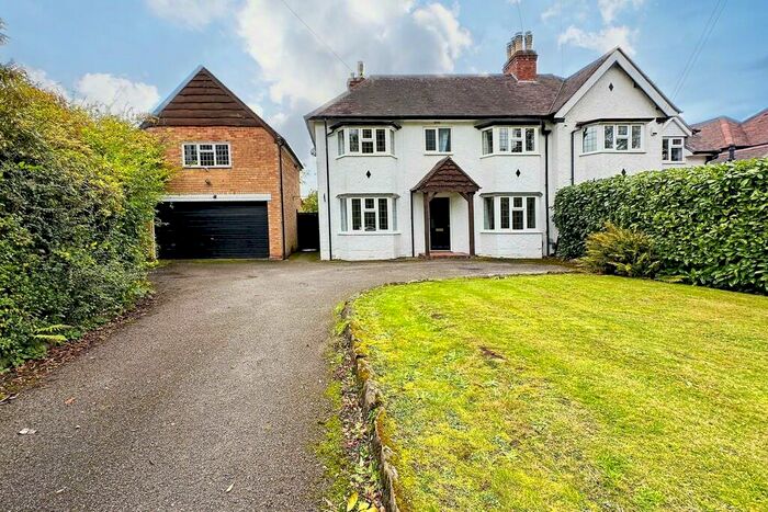 3 Bedroom Semi-Detached House To Rent In Hampton Road, Knowle, B93