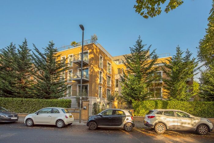 2 Bedroom Flat To Rent In Oakhill Road, London, SW15