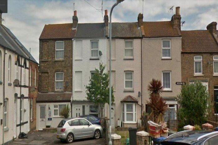 3 Bedroom Property To Rent In Milton Square, Margate, CT9